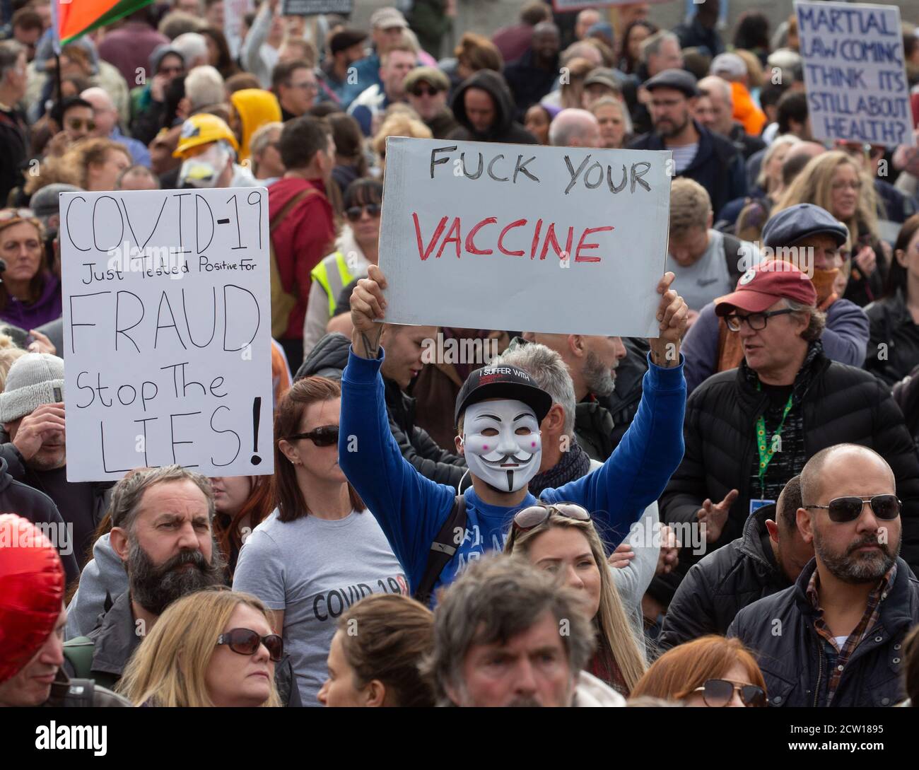 London, UK. 25th Sep, 2020. Thousands of Covid 19 conspiracy theorists hold a large rally and demonstration in Trafalgar Square. They are unhappy with the Government restrictions and the wearing of facemasks. The Met police tried to close down the demonstration after the protesters failed to comply with social distancing. Credit: Mark Thomas/Alamy Live News Stock Photo