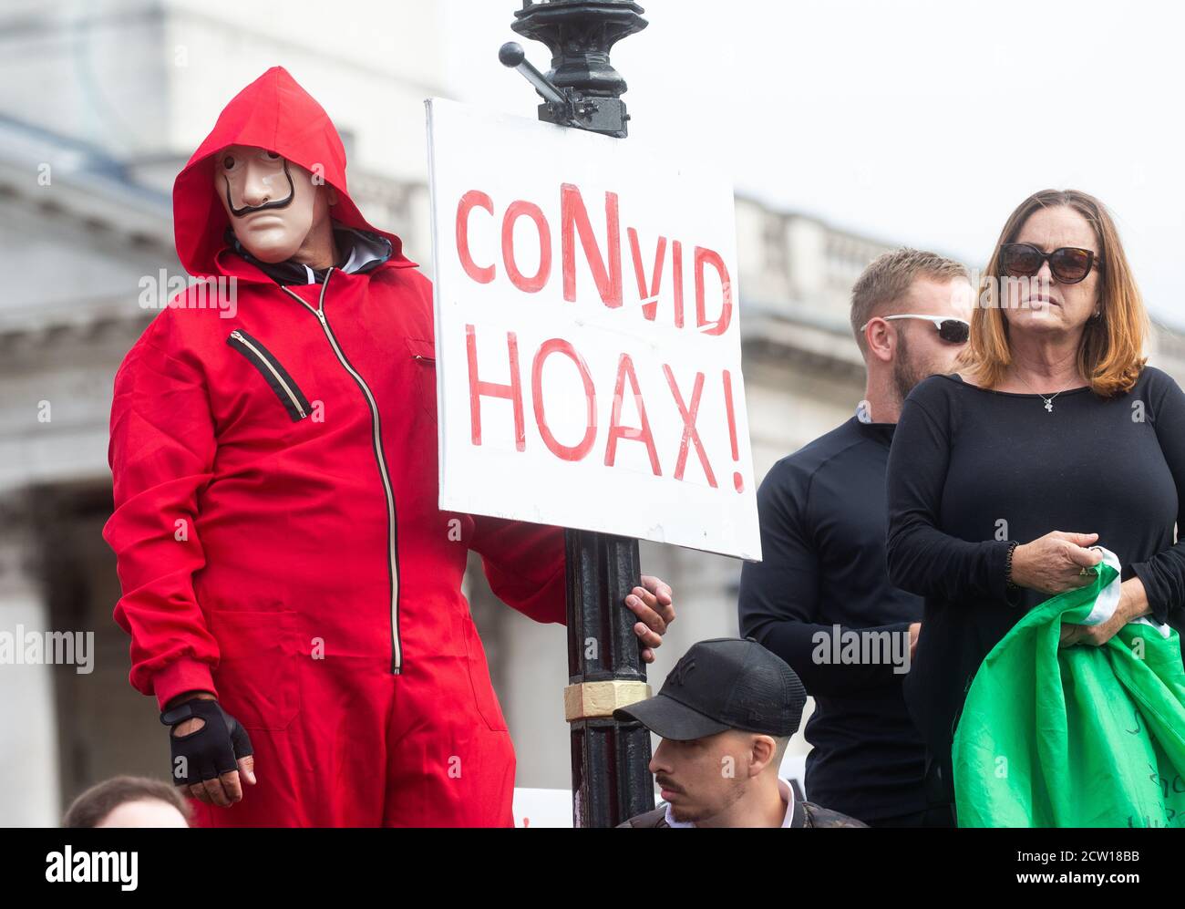 London, UK. 25th Sep, 2020. Thousands of Covid 19 conspiracy theorists hold a large rally and demonstration in Trafalgar Square. They are unhappy with the Government restrictions and the wearing of facemasks. The Met police tried to close down the demonstration after the protesters failed to comply with social distancing. Credit: Mark Thomas/Alamy Live News Stock Photo