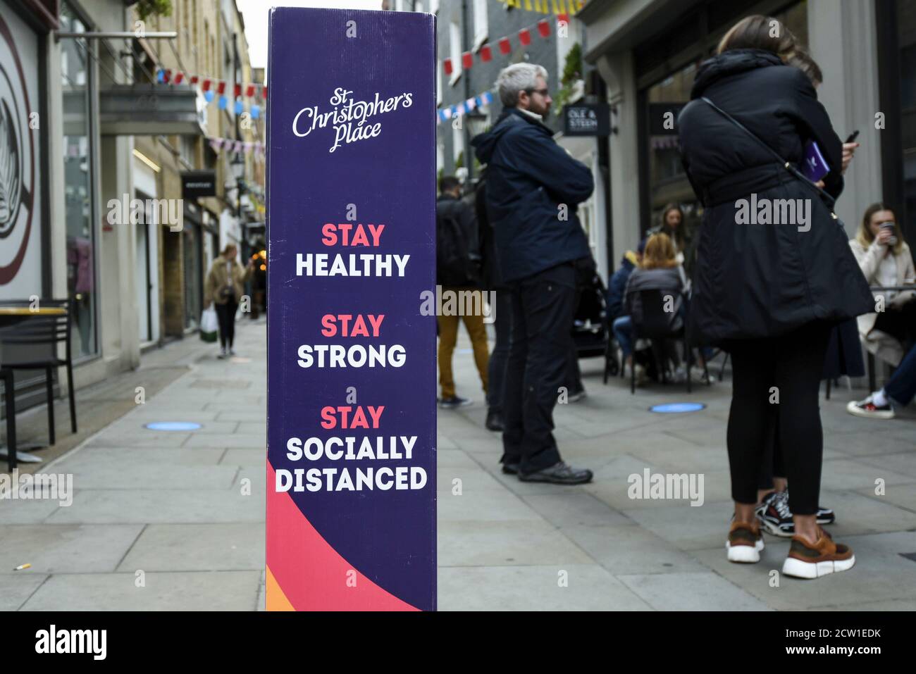 London, UK.  26 September 2020. A social distancing sign in the West End of the capital.  As the number of coronavirus cases continues to rise heralding a second wave of the pandemic, it is reported that London may soon face more comprehensive lockdown restrictions. Credit: Stephen Chung / Alamy Live News Stock Photo