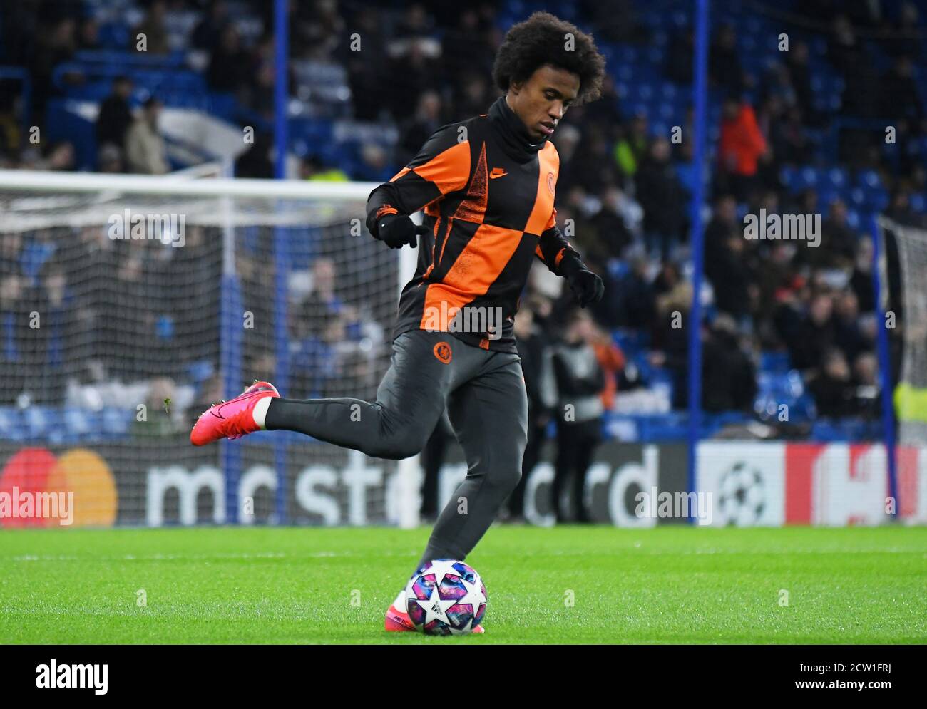 LONDON, ENGLAND - FEBRUARY 26, 2020: Willian Borges da Silva of Chelsea pictured during the 2019/20 UEFA Champions League Round of 16 game between Chelsea FC and Bayern Munich at Stamford Bridge. Stock Photo