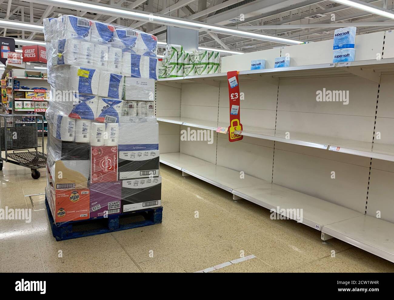 Sainsburys empty shelves hires stock photography and images Alamy