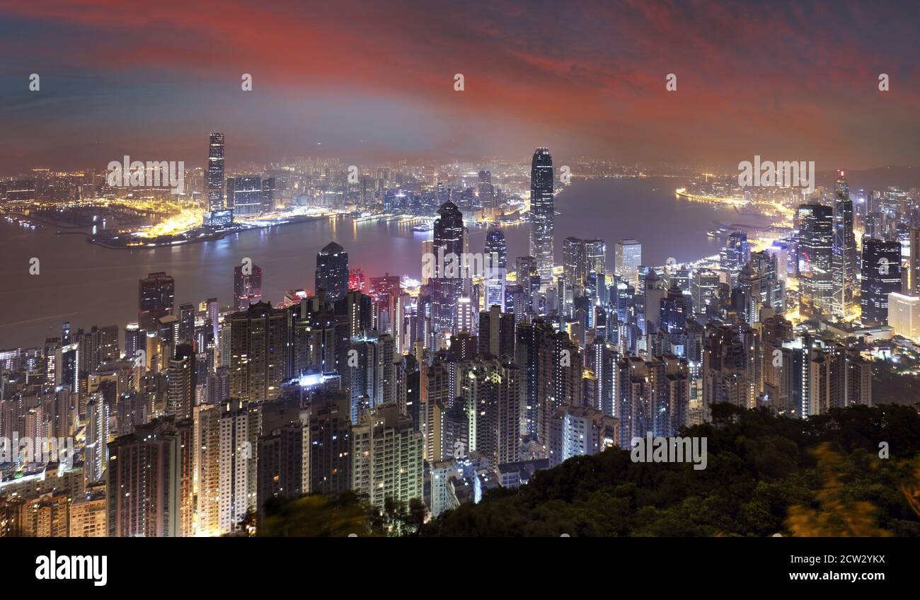 Hong Kong skyline at night from Victoria peak Stock Photo - Alamy
