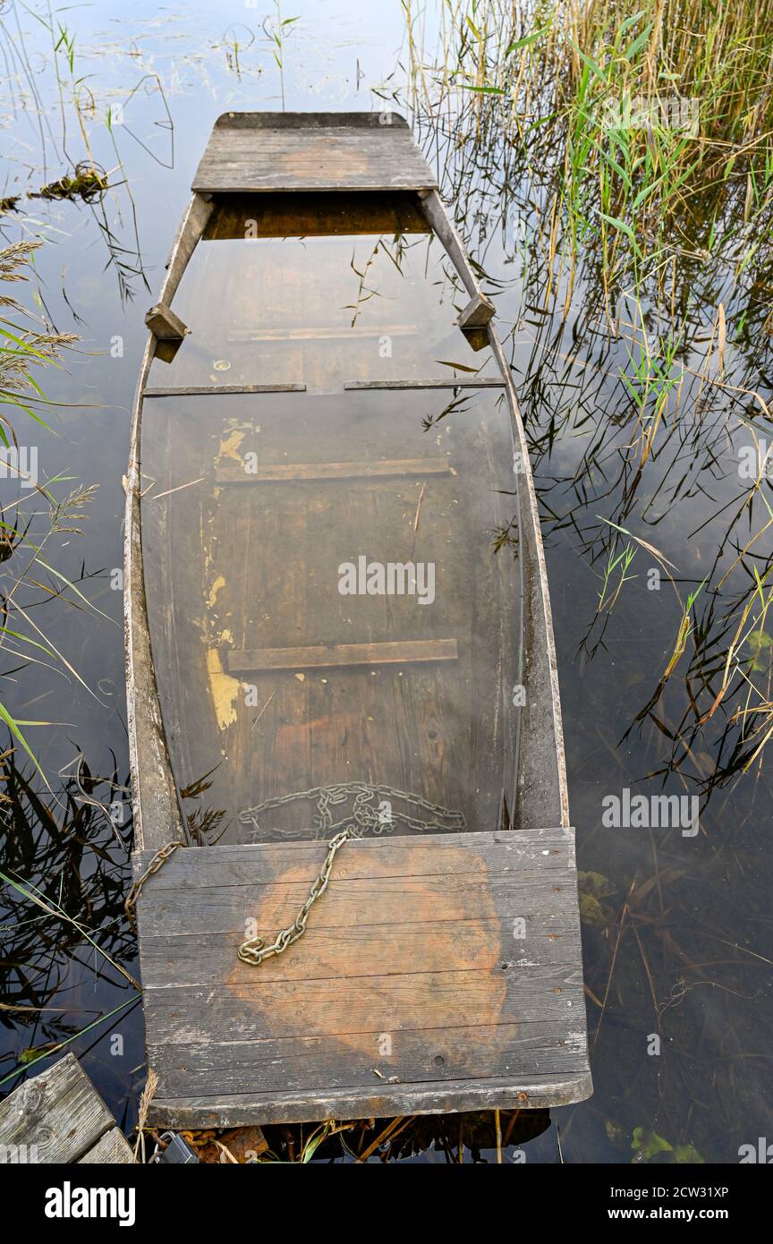Antique wooden rowing boat hi-res stock photography and images - Alamy