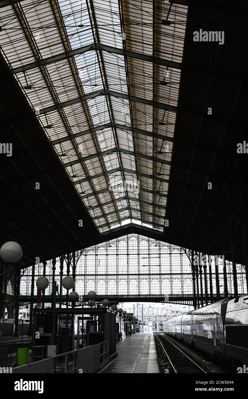Gare du nord paris street hi-res stock photography and images - Alamy