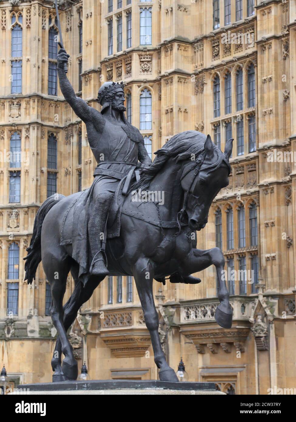 Statue of Richard the Lionheart in front of the House of Parliament in Westminster, London, UK Stock Photo
