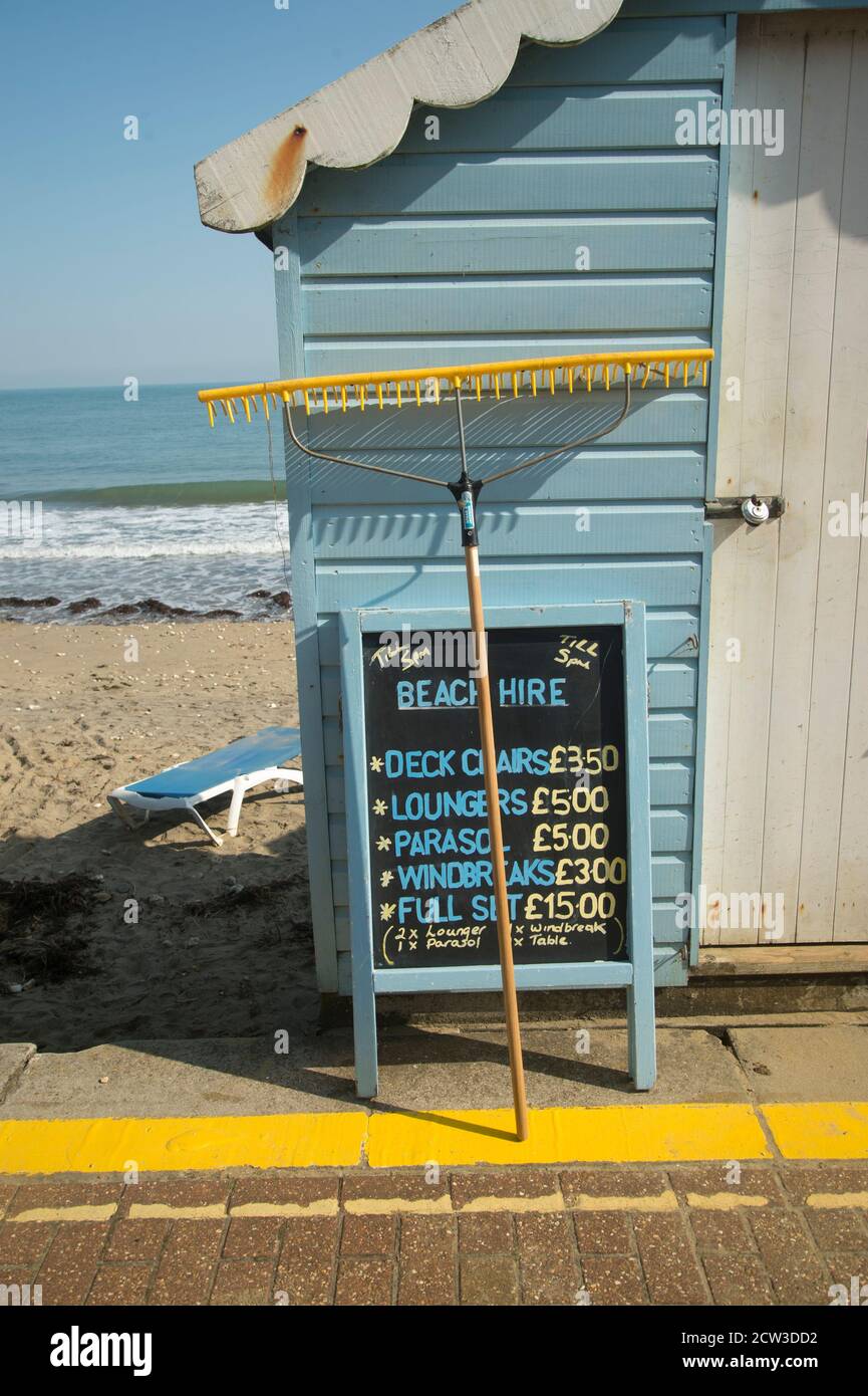 Isle of Wight, September 2020. Shanklin. Hut hiring sunloungers and deckchairs Stock Photo