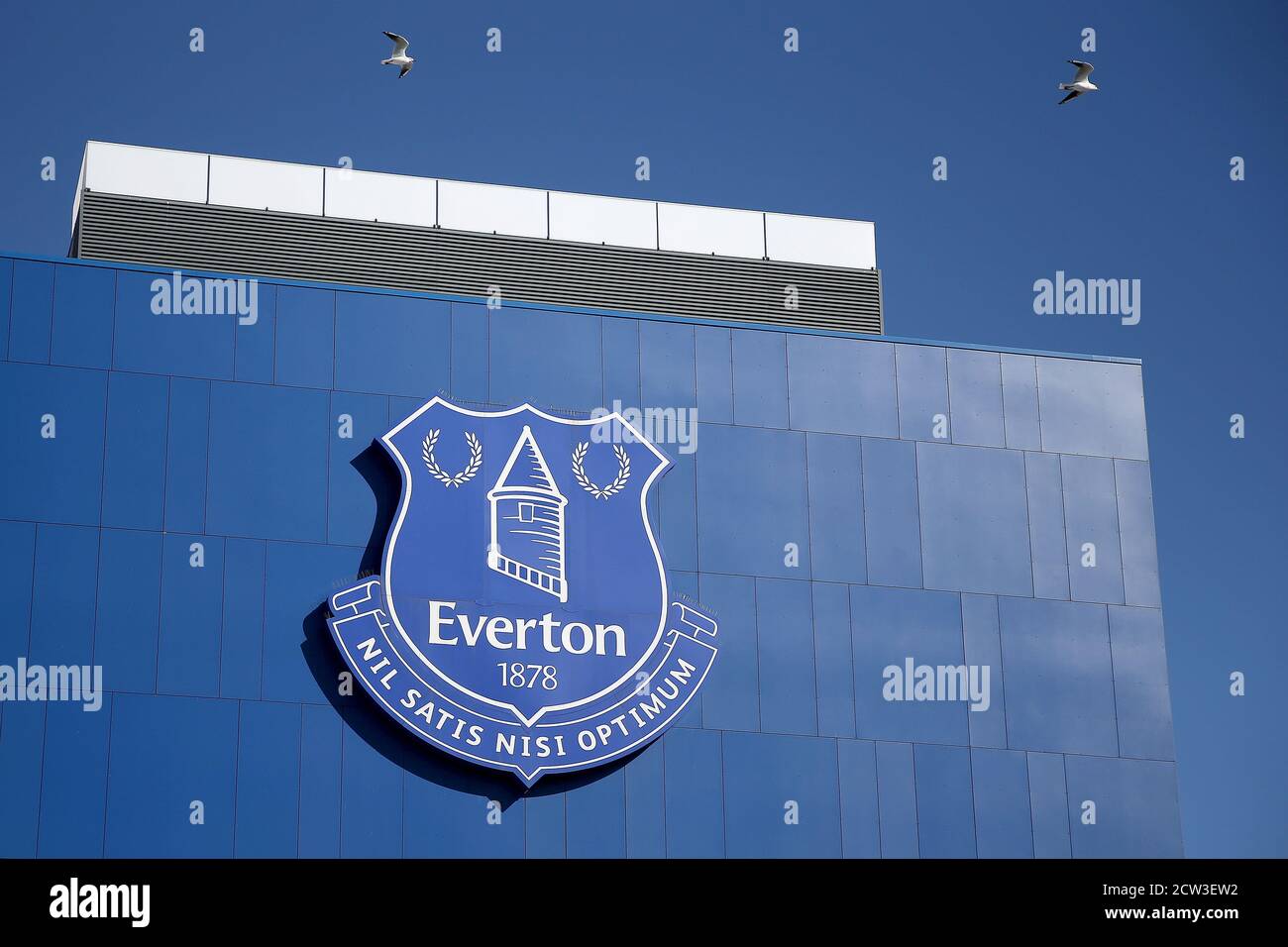 LIVERPOOL, ENGLAND. SEPT 27TH 2020 General view of the Everton badge on the stadiums exterior during the Vitality Women's FA Cup match between Everton and Chelsea at Goodison Park, Liverpool on Sunday 27th September 2020. (Credit: Tim Markland | MI News) Credit: MI News & Sport /Alamy Live News Stock Photo