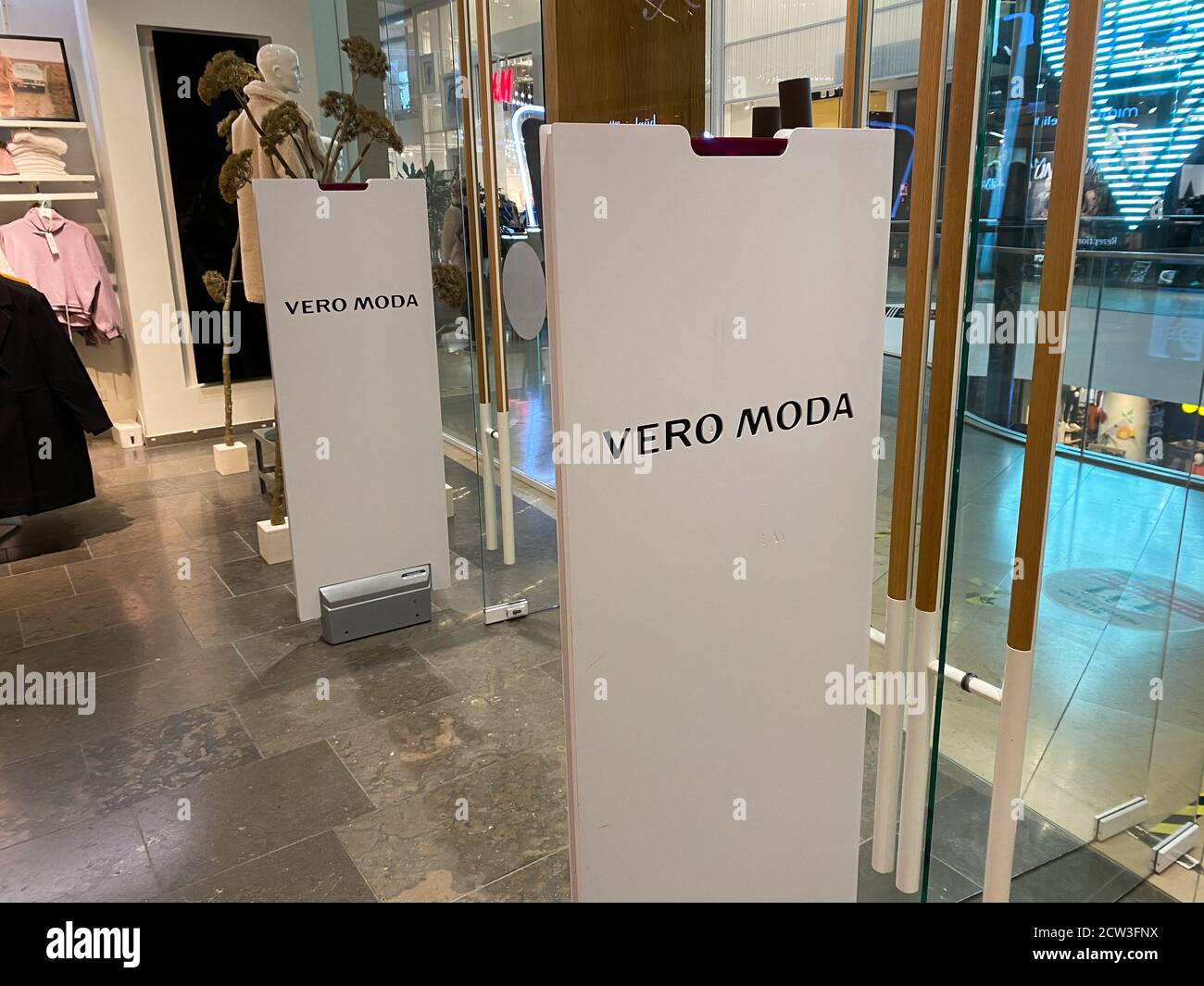 Monchengladbach, Germany - September 9. 2020: View on gates at store exit  for electronic article surveillance (eas) in Vero Moda fashion shop (focus  o Stock Photo - Alamy