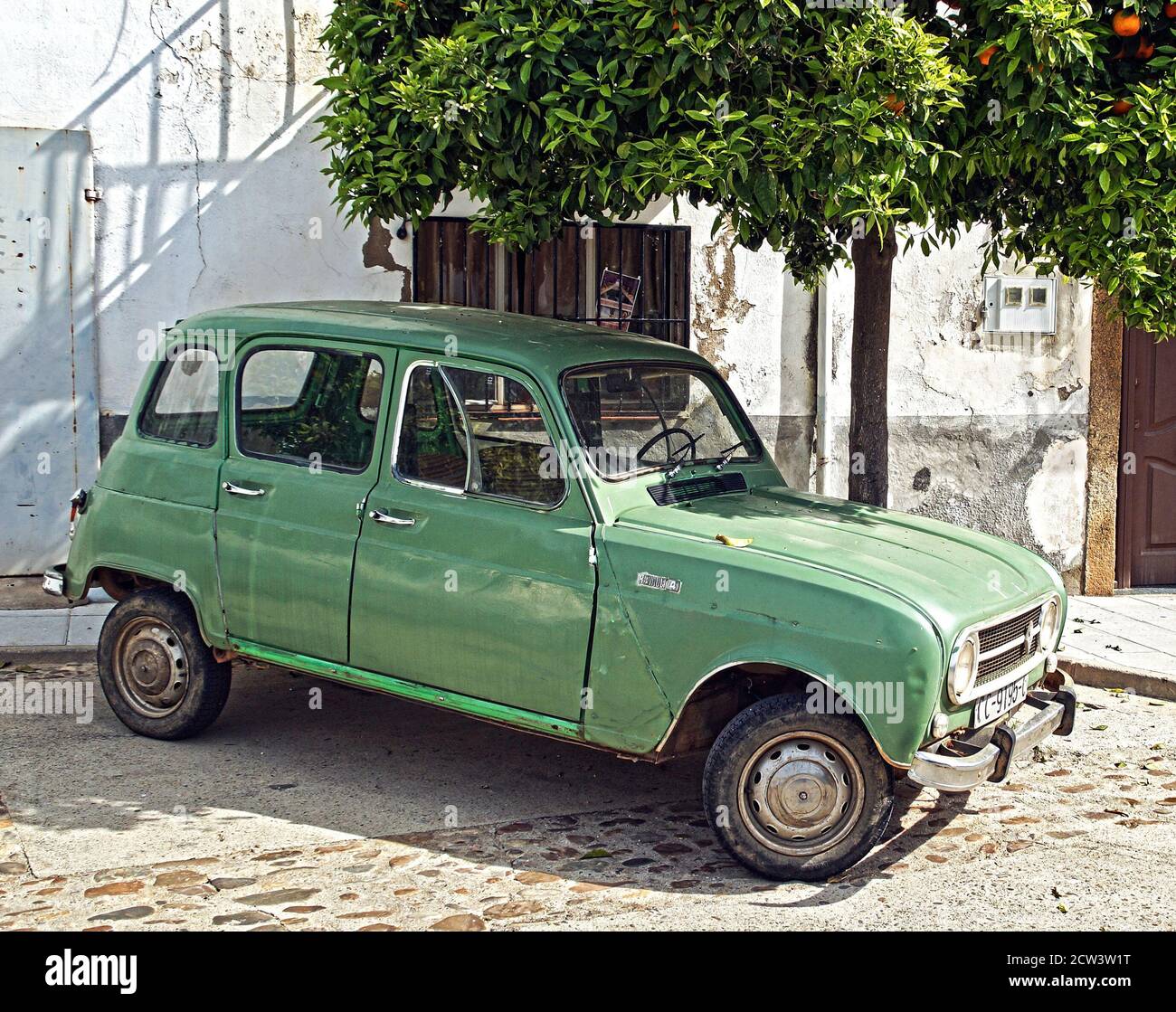 Renault 4l High Resolution Stock Photography And Images Alamy Renault 4l High Resolution Stock Photography And Images Alamy