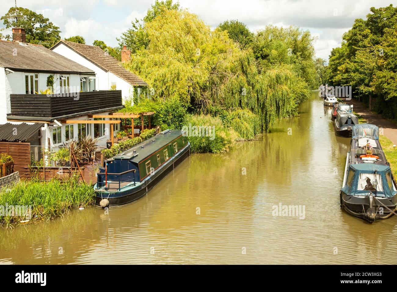 Canal narrowboats on the Grand Union canal at Linslade Leighton Buzzard