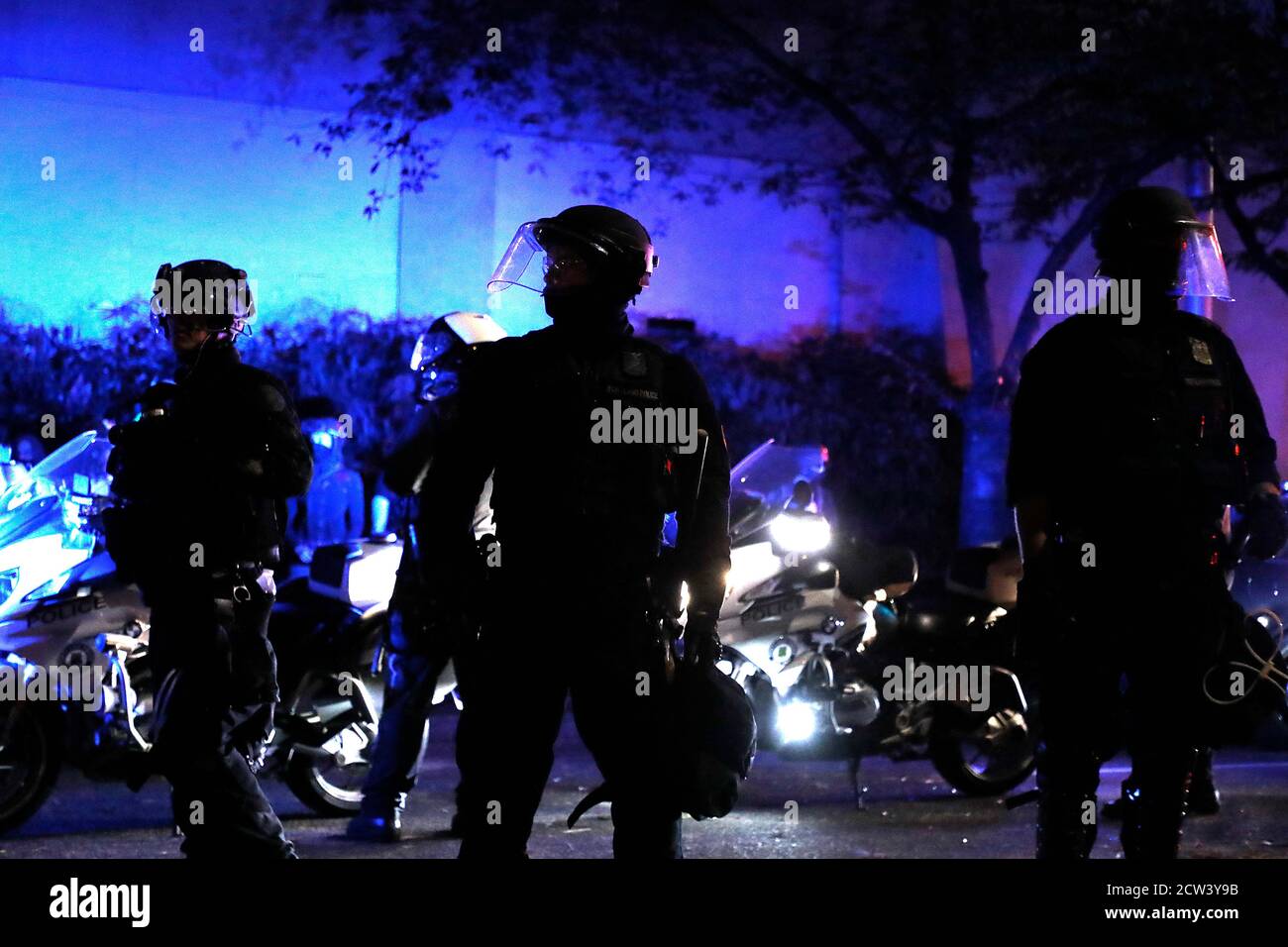 Police descend on protesters in fornt of the Police Bureau North Precinct on a night following several demonstrations around the city on September 26, 2020 in Portland Oregon. People demonstrate against. police violence and racial inequality in the downtown aea of the city. (Photo By John Lamparski/SIPA USA) Credit: Sipa USA/Alamy Live News Stock Photo