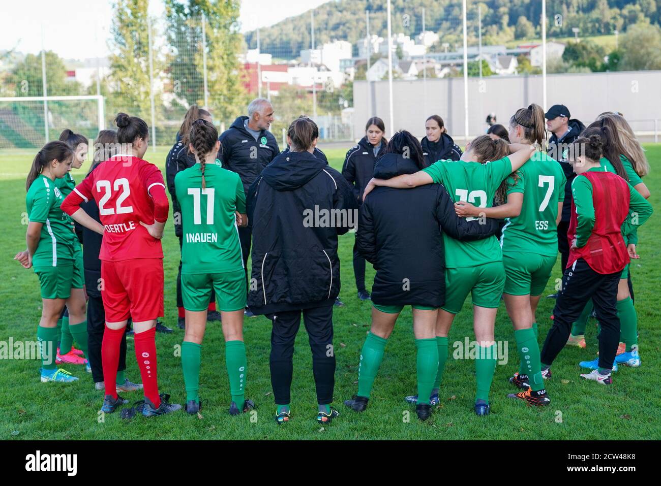 27.09.2020, St. Gallen, Espenmoos Stadium, AXA Women's Super League: FC St. Gallen-Staad - BSC YB-Women, Team St. Gallen-Staad after the late equalization in the team circle Stock Photo