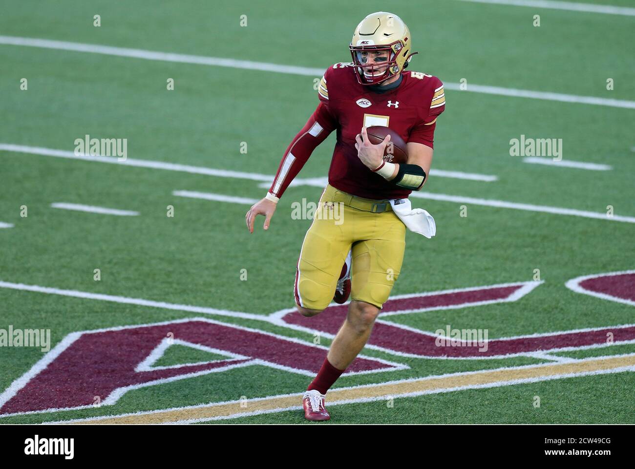 Alumni Stadium. 26th Sep, 2020. MA, USA; Boston College Eagles quarterback Phil Jurkovec (5) runs with the ball during the NCAA football game between Texas State Bobcats and Boston College Eagles at Alumni Stadium. Anthony Nesmith/CSM/Alamy Live News Stock Photo