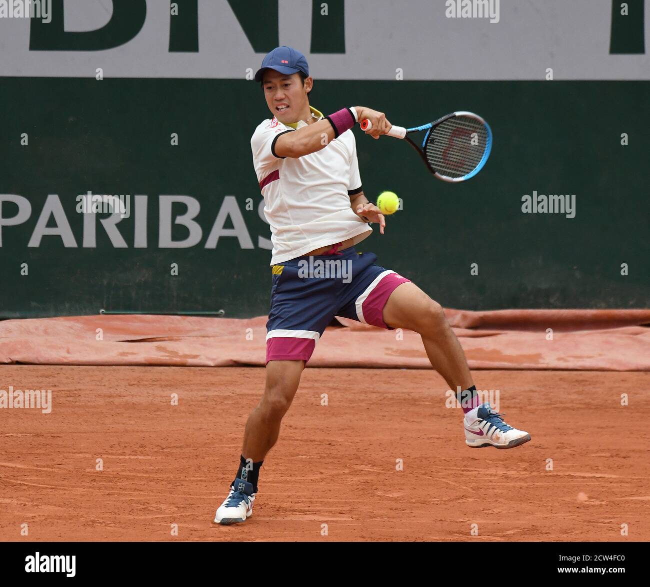 Paris, France. 27th Sep, 2020. Roland Garros Paris French Open 2020 Day 1  270920 KEI NISHIKORI first round match Credit: Roger Parker/Alamy Live News  Stock Photo - Alamy