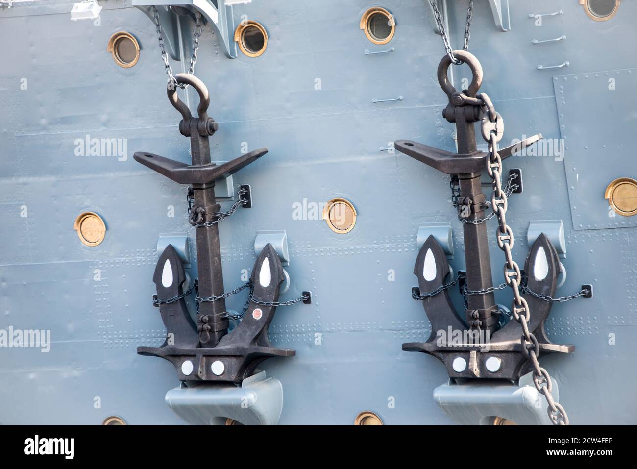 Ankors on the battle cruiser 'Aurora' built in the 19th century on the Neva river in St. Petersburg Stock Photo