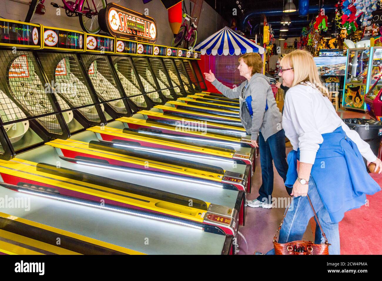 Skee ball hires stock photography and images Alamy