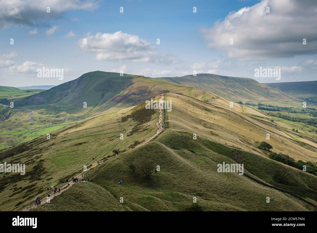 Footpath following the Great Ridge from Mam Tor to Back Tor and Lose ...