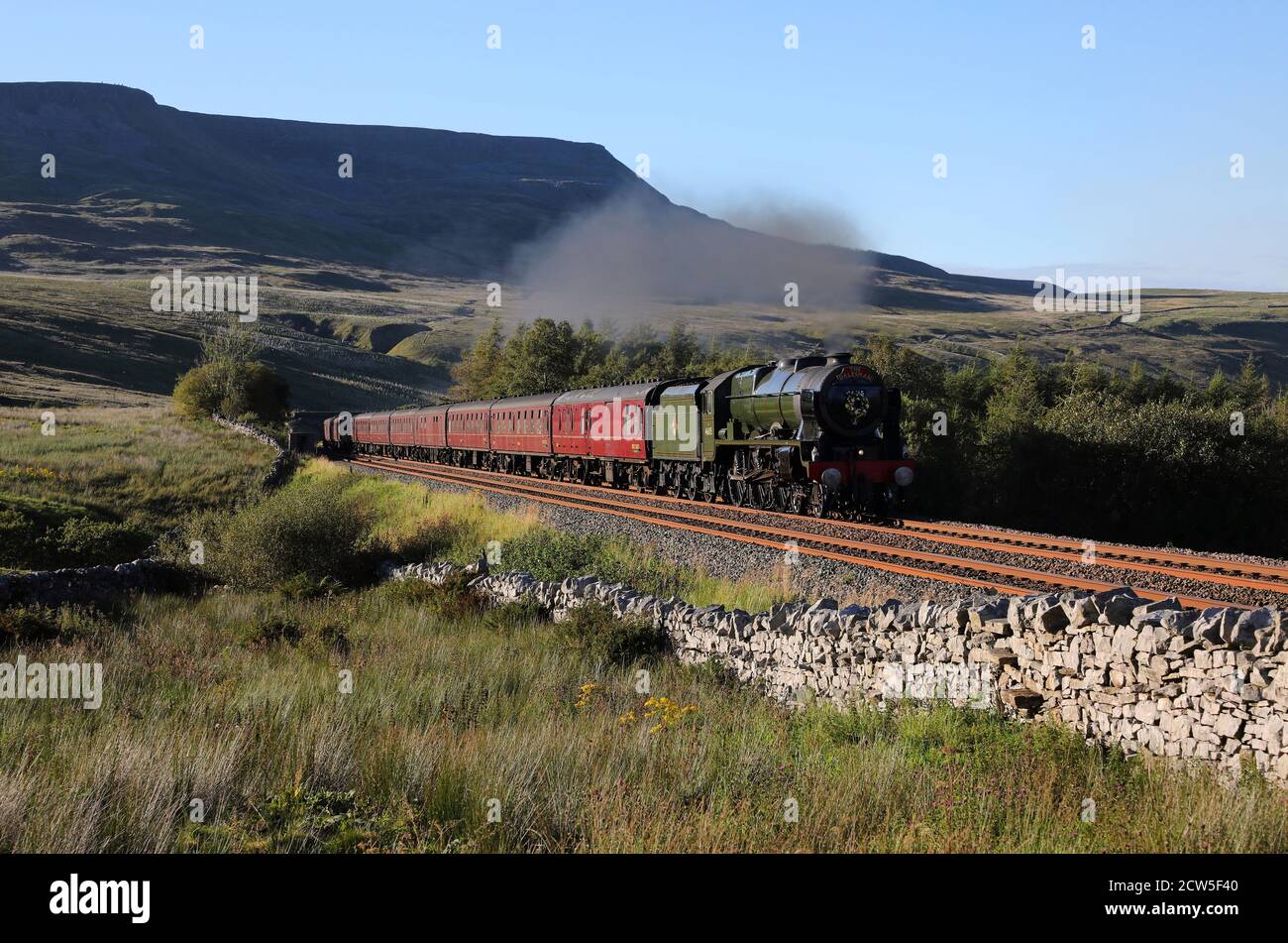 46115 heads up to Ais Gill Summit on 1.9.20 with the returning Dalseman tour. Stock Photo