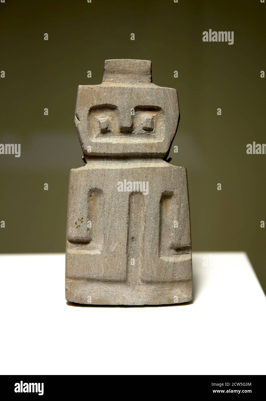 Valdivia idol figure ( 4000 - 2500 BC ). Valdivian culture. Coast of Ecuador. Carved Limestone. Museum of World Cultures, Barcelona. Spain. Stock Photo