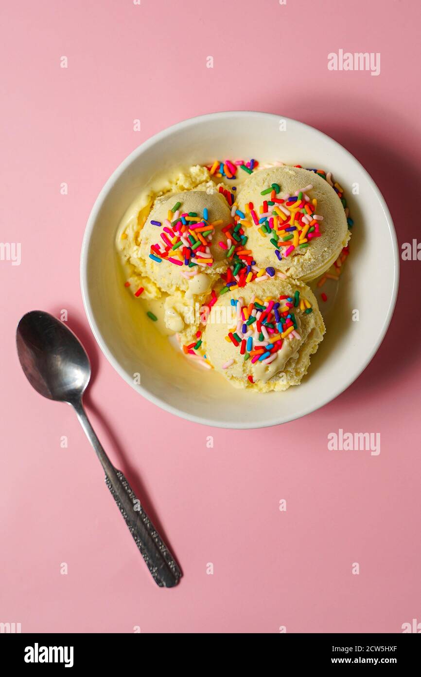 Homemade vanilla bean ice cream Stock Photo Alamy