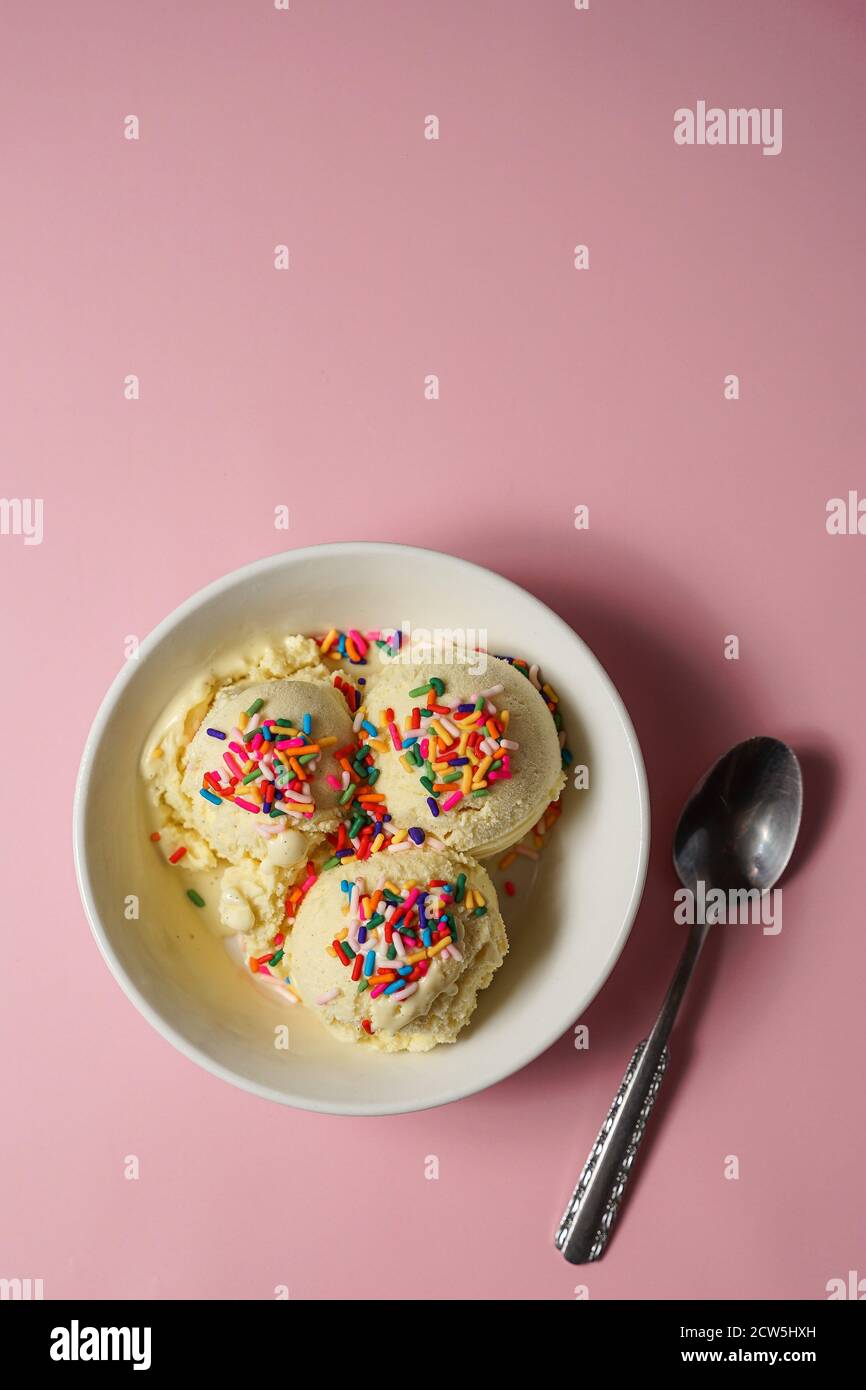 Homemade vanilla bean ice cream Stock Photo Alamy