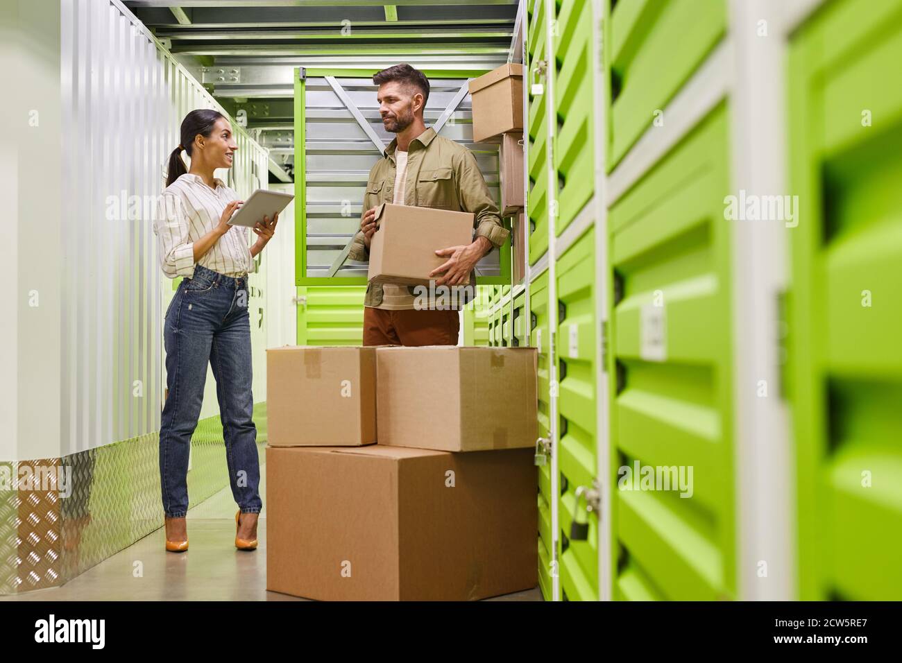 Self storage container hi-res stock photography and images - Alamy