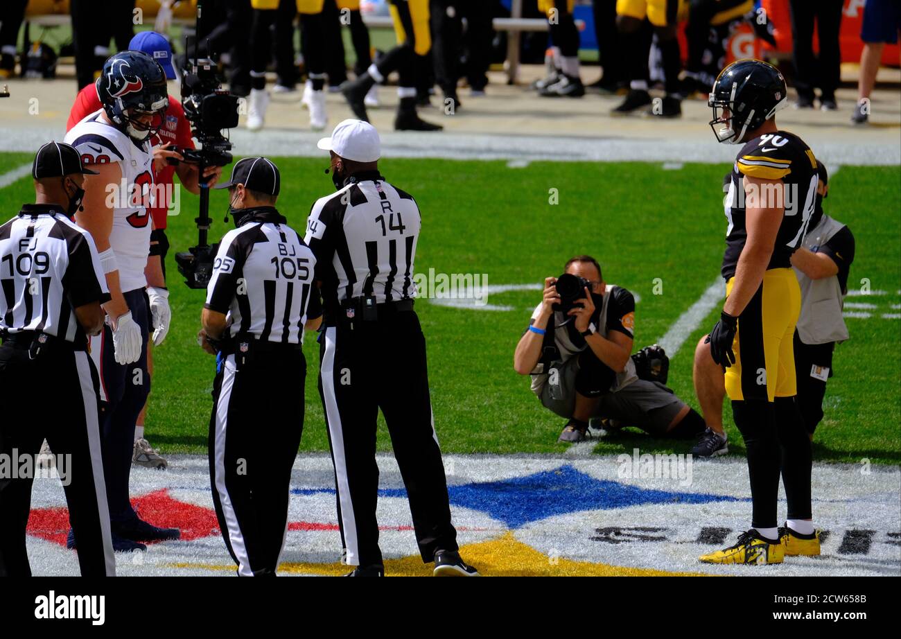 Coin toss sports hires stock photography and images Alamy