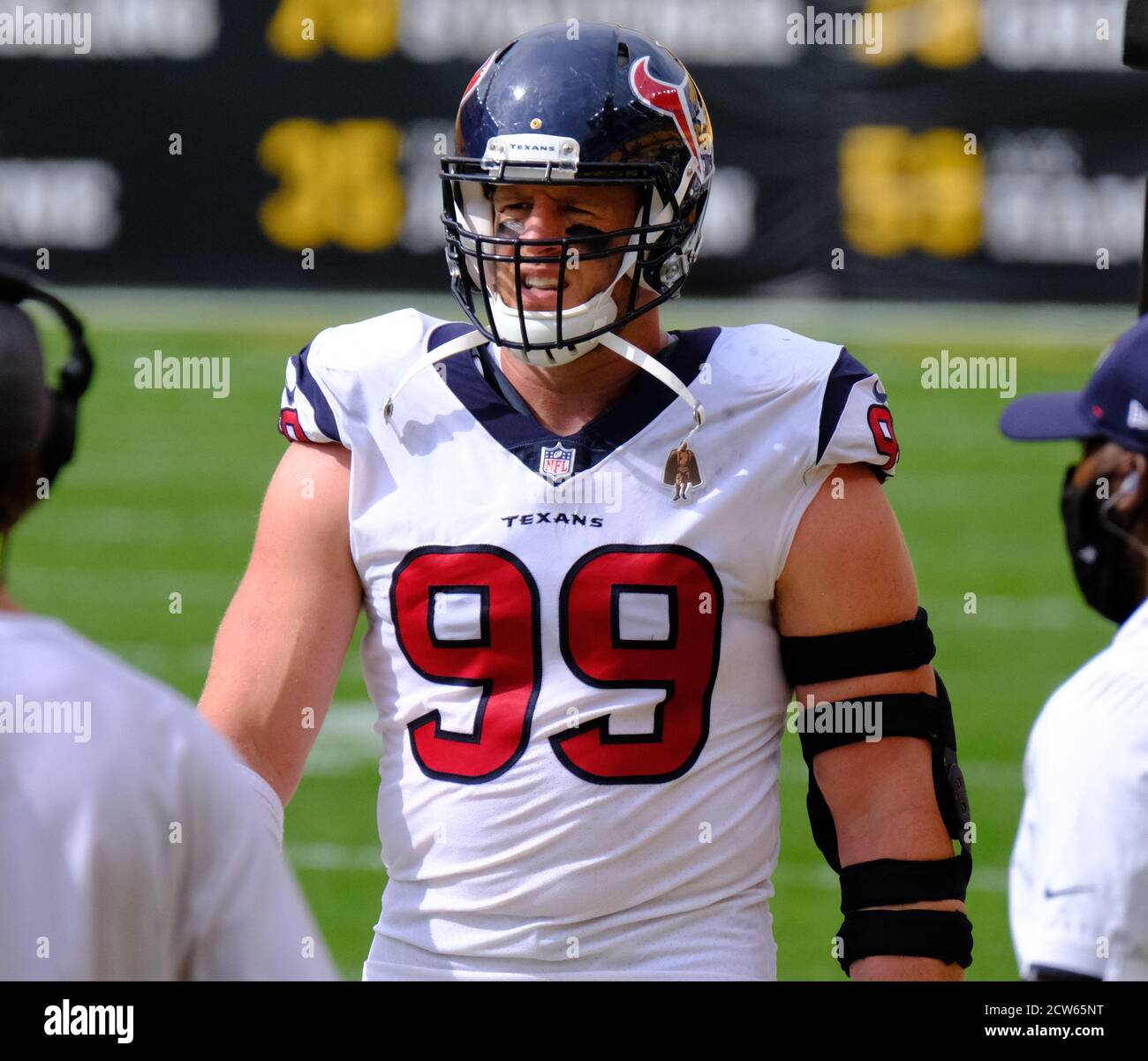 September 27th, 2020: T.J. Watt #90 during the Pittsburgh Steelers vs  Houston Texans game at Heinz Field in Pittsburgh, PA. Jason Pohuski/CSM  Stock Photo - Alamy