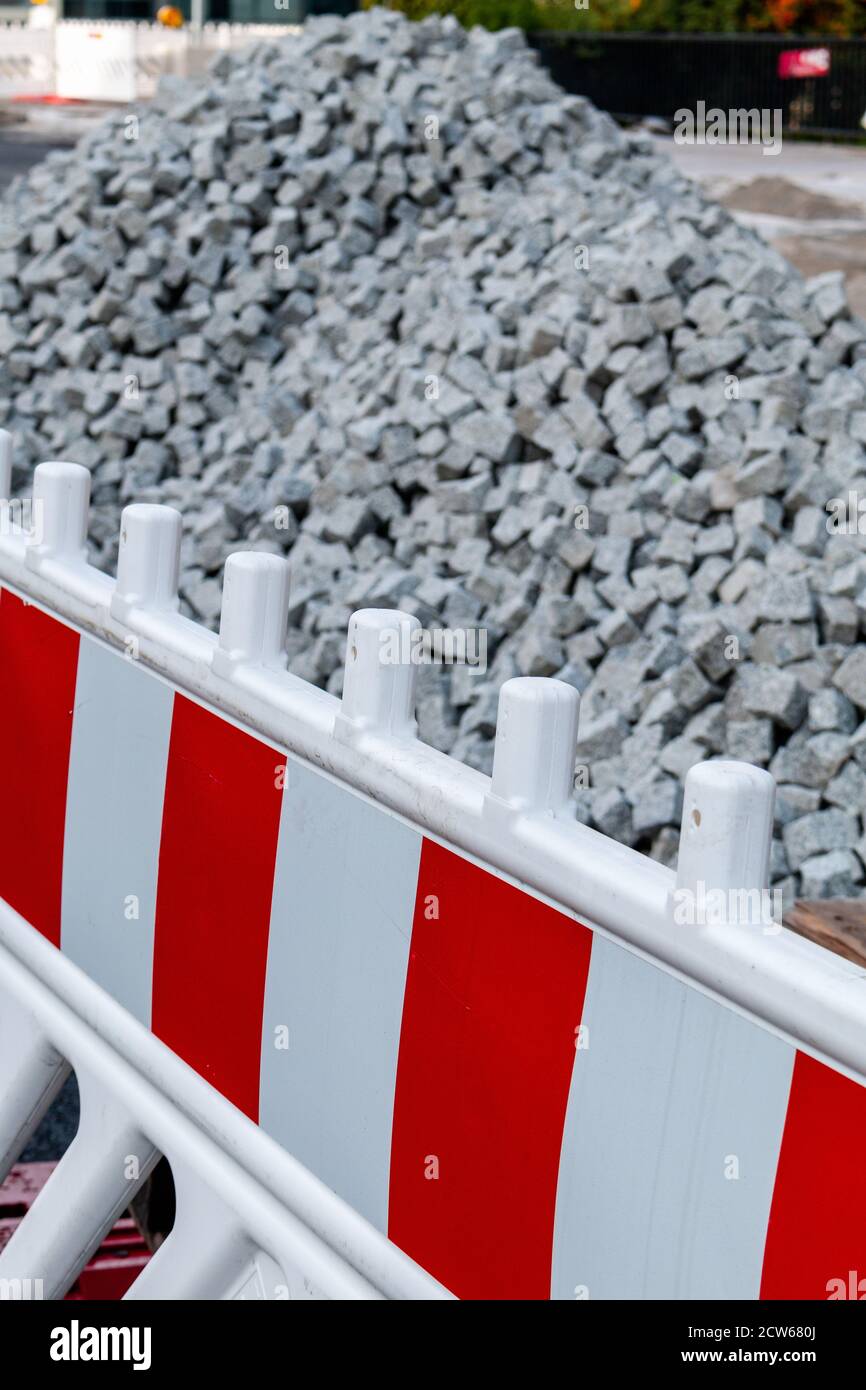 Cobblestones for sidewalk repair Stock Photo - Alamy