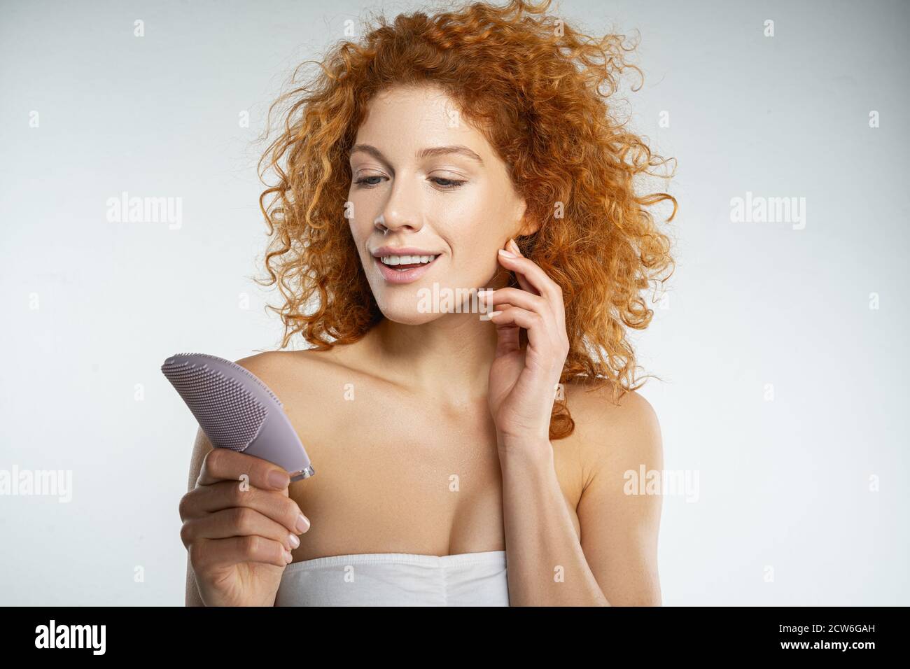 Woman perfect skin cleaning face hi-res stock photography and images ...