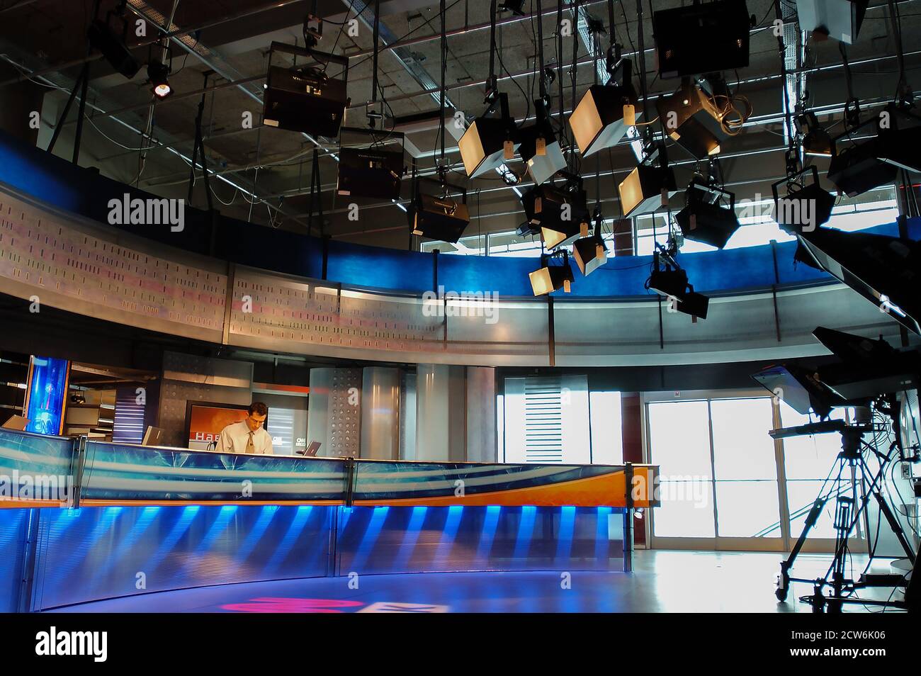 Cnn Istanbul Tv News Studio Behind The Scenes Reporter And Cameras Are Ready And Teleprompter Is On Stock Photo Alamy