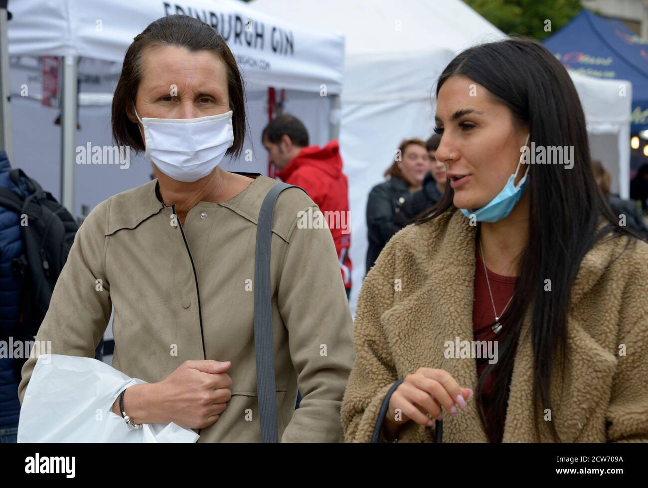 Women in face masks hi-res stock photography and images - Alamy
