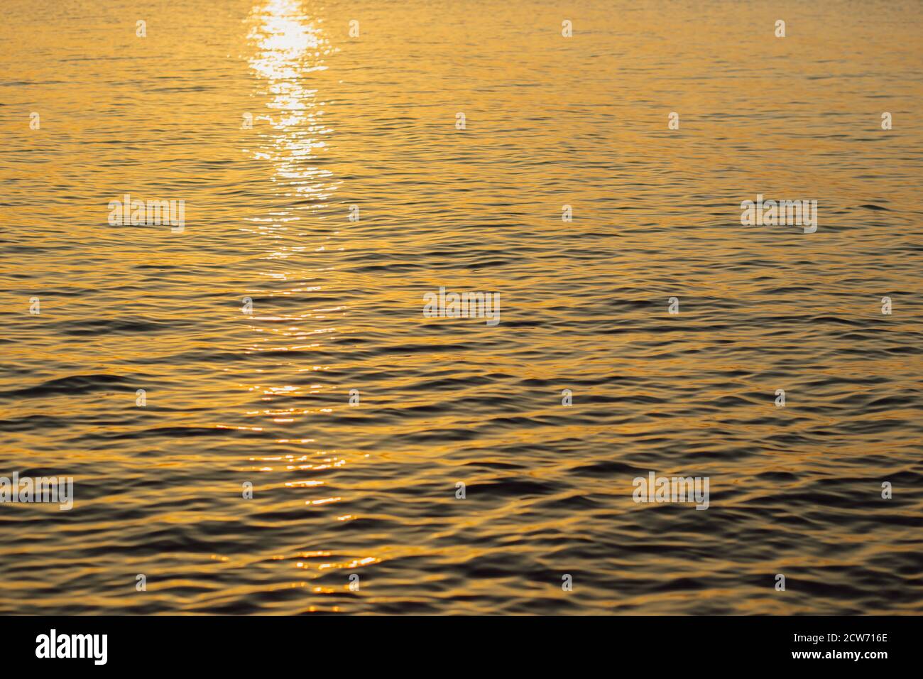 Sun on the water hi-res stock photography and images - Alamy