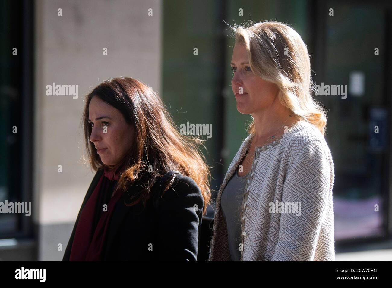 Stella Moris (left), the partner of Wikileaks founder Julian Assange, and human rights lawyer Jennifer Robinson outside the Old Bailey in London as the hearing in Assange's battle against extradition to the US continues. The WikiLeaks founder is fighting extradition to the US on charges relating to leaks of classified documents allegedly exposing war crimes and abuse. Stock Photo