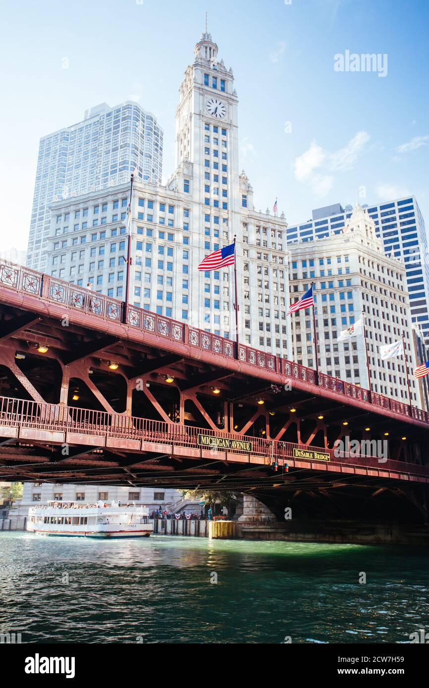 Bridge in chicago hires stock photography and images Alamy