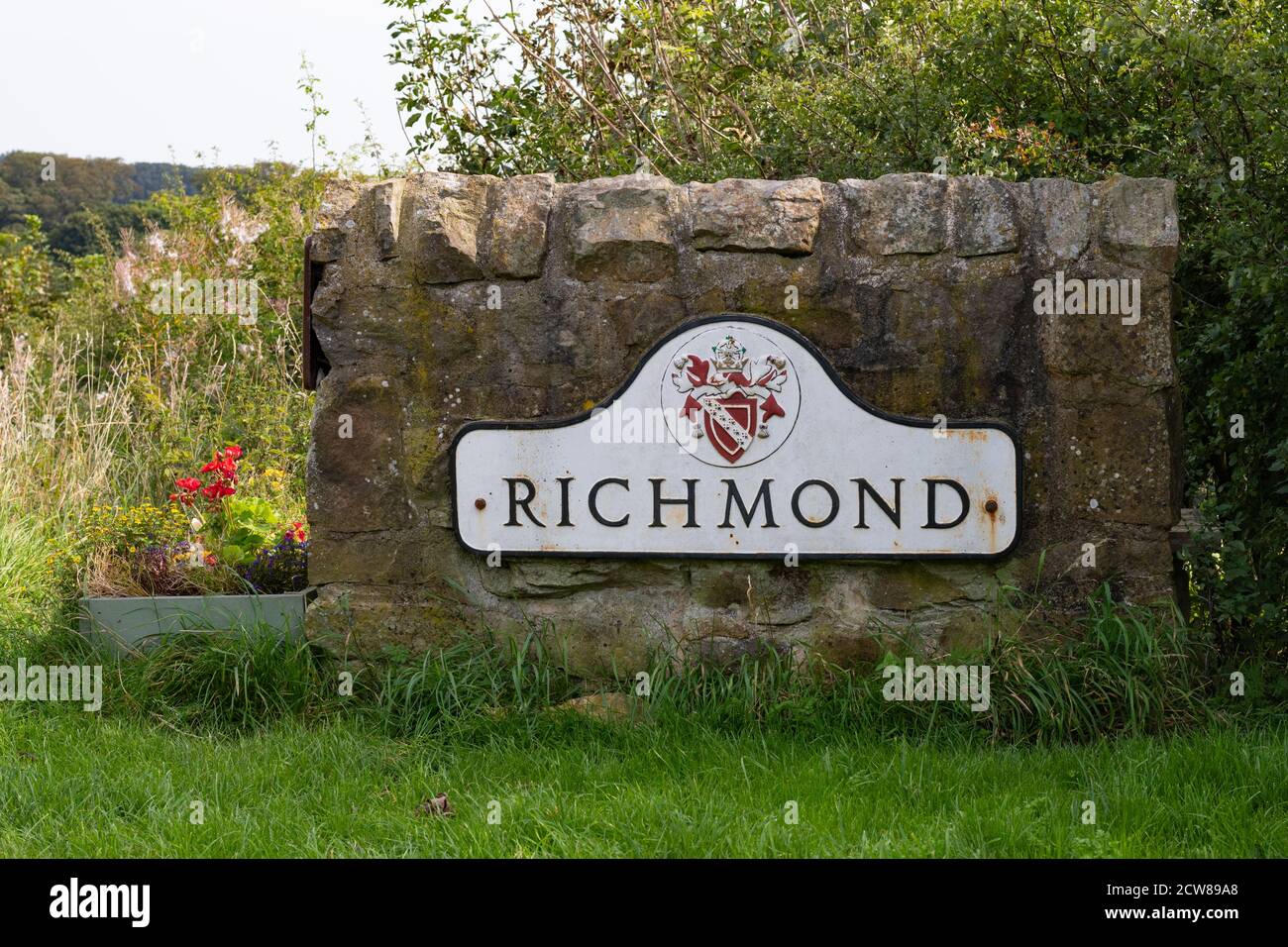 Richmond, North Yorkshire town sign and coat of arms, England, UK Stock Photo