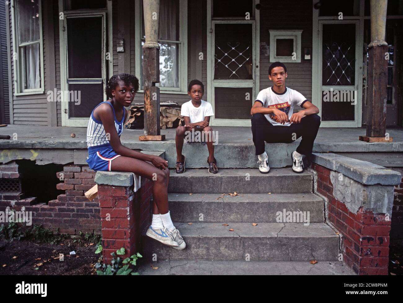 AFRICAN AMERICAN YOUTHS, DOWNTOWN SAVANNAH, GEORGIA, USA, 1980s Stock Photo
