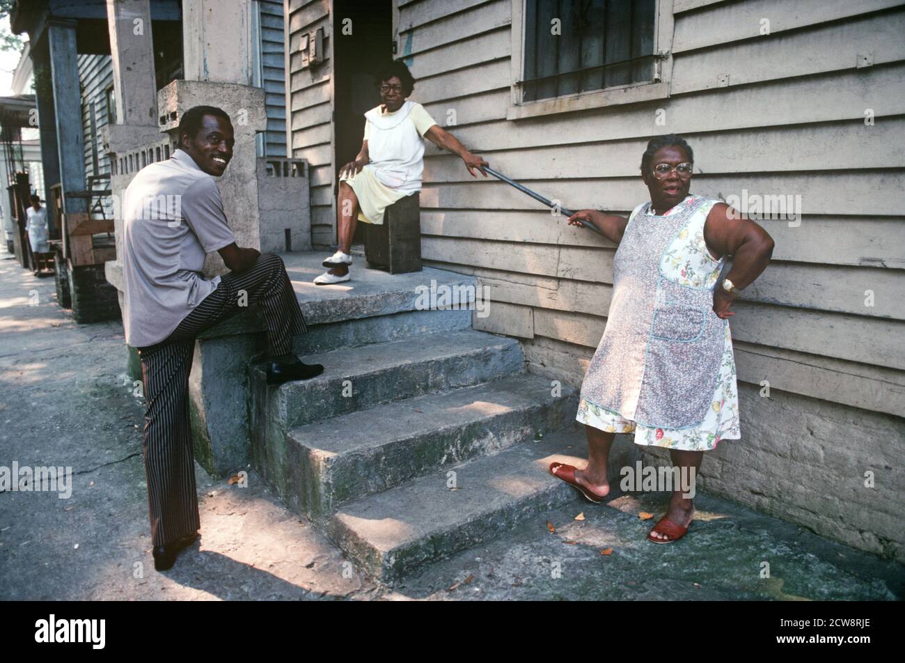 AFRICAN AMERICANS IN DOWNTOWN SAVANNAH, GEORGIA, USA, 1980s Stock Photo