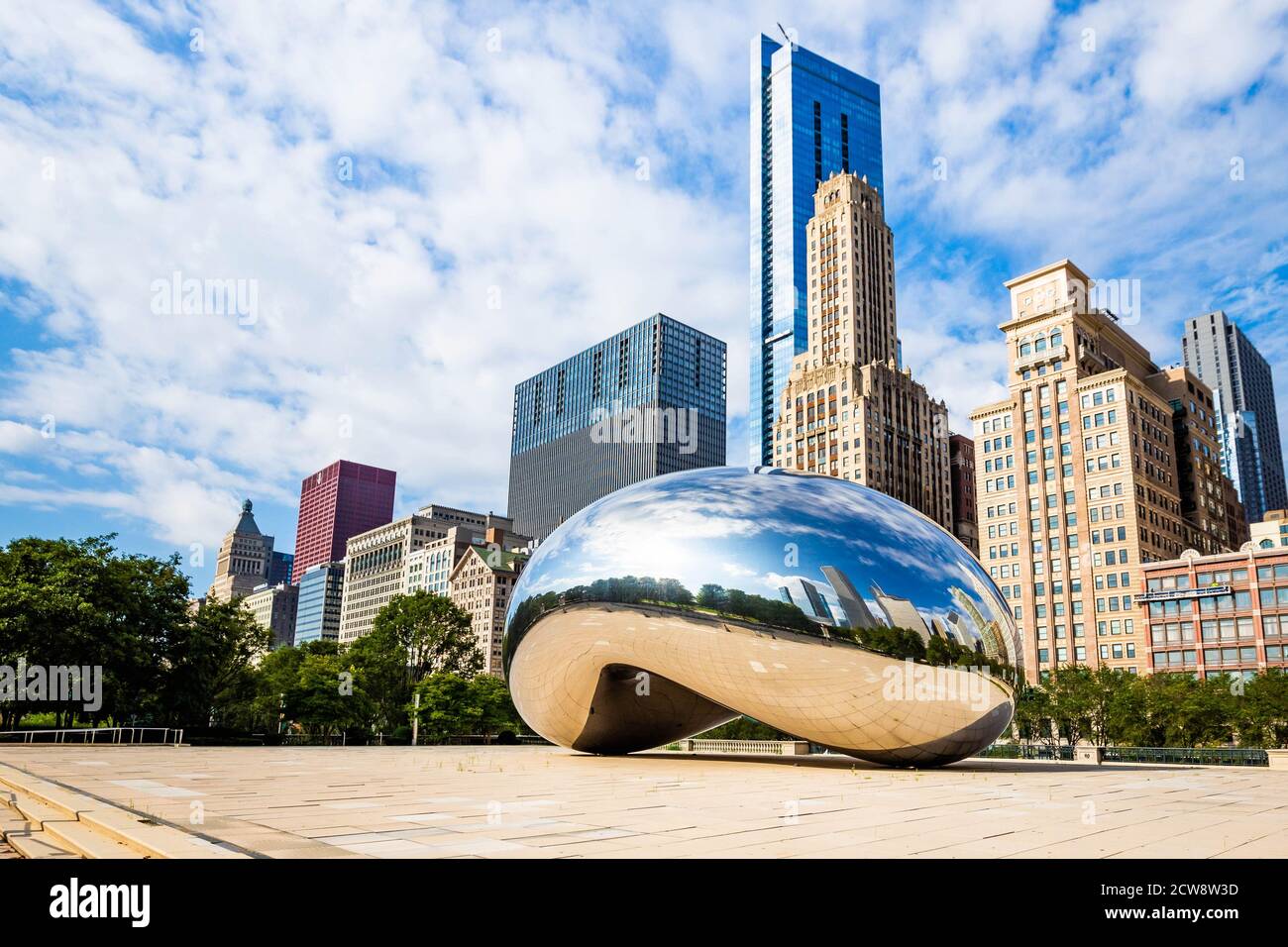 Famous Cloud Gate Chicago bean landmark at day nobody around in summer
