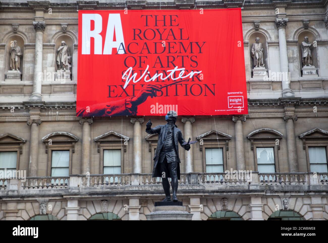 Statue of Sir Joshua Reynolds, first President of the Royal Academy. Press preview of the Summer Exhibition at the Royal Academy which opens October 6 Stock Photo