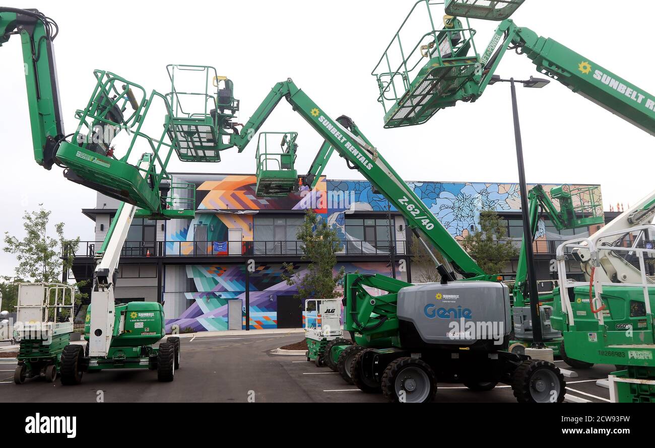 Durham North Carolina Usa 28th Sep Different Sized Articulating Boom Lifts Line The Parking Lot