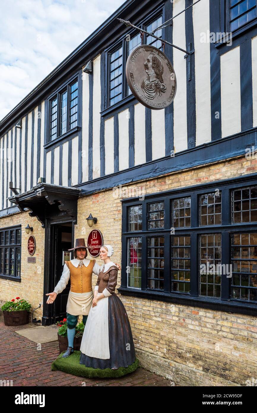 Oliver Cromwell's House in Ely Cambridgeshire, family home of Oliver Cromwell, parts  date from 1215. Now houses Ely Tourist Information Centre. Stock Photo