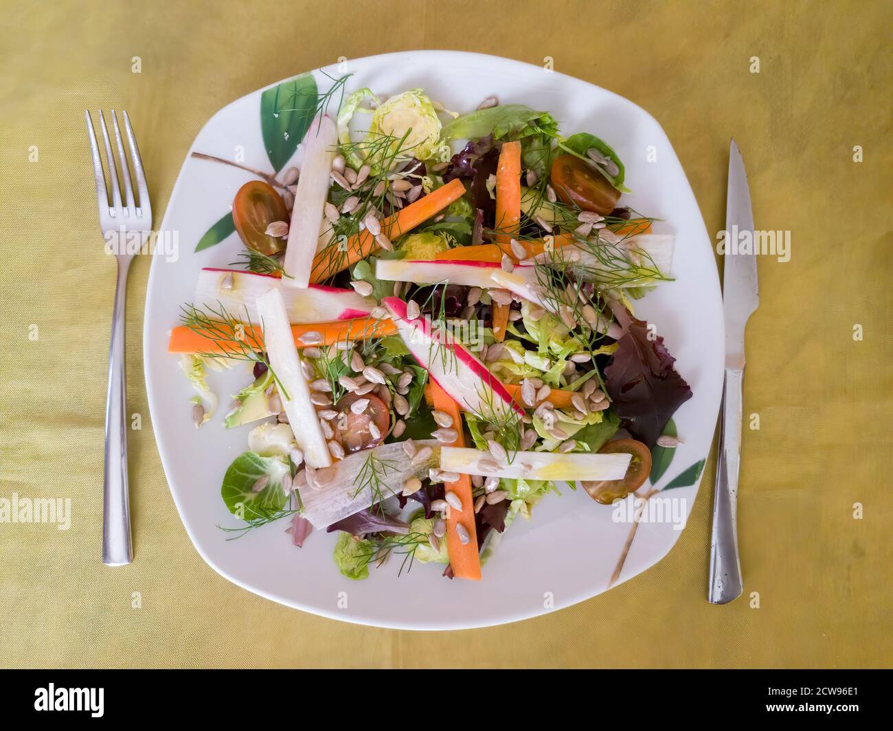 Organic vegetable salad. An ideal dish for vegetarians and vegans. Healthy  and tasty food. Balanced diet. Watch your weight Stock Photo - Alamy, image size:1300x1065