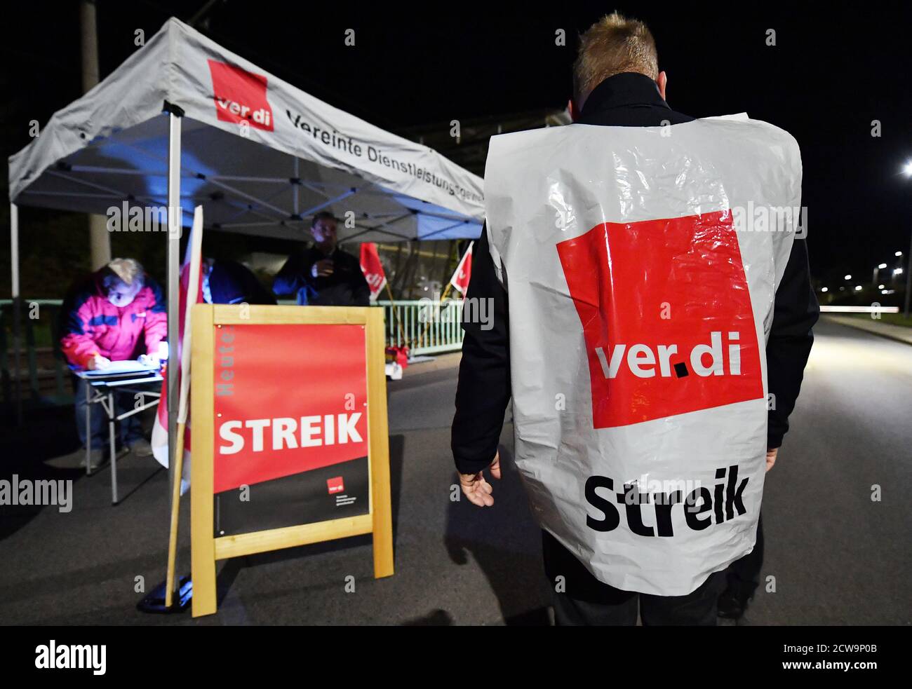 Erfurt Germany 29th Sep 2020 Strike Is Written On A Poster In Front Of The Depot