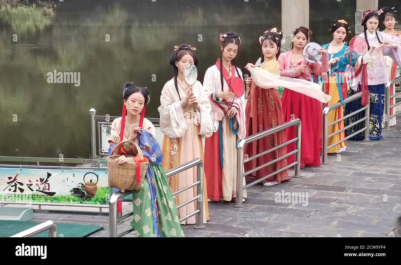 Wuhan, China. 28th Sep, 2020. Girls are wearing traditional Han clothes ...