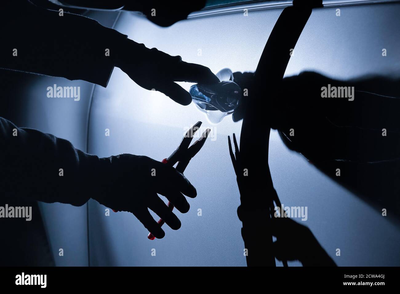 Car Thief High Resolution Stock Photography And Images Alamy Car Thief High Resolution Stock Photography And Images Alamy