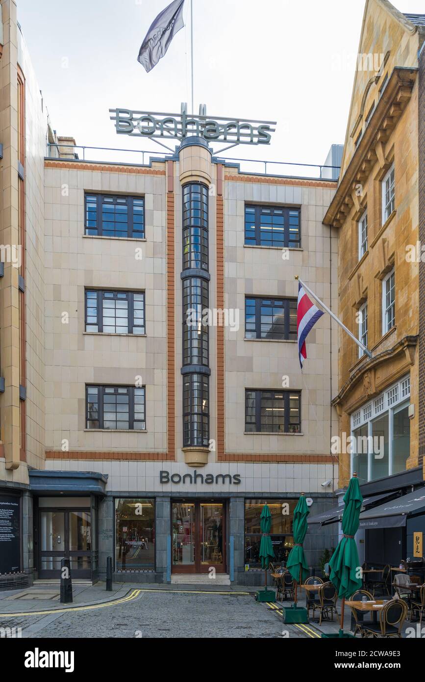 Bonhams auction house in Mayfair, London, England, UK Stock Photo