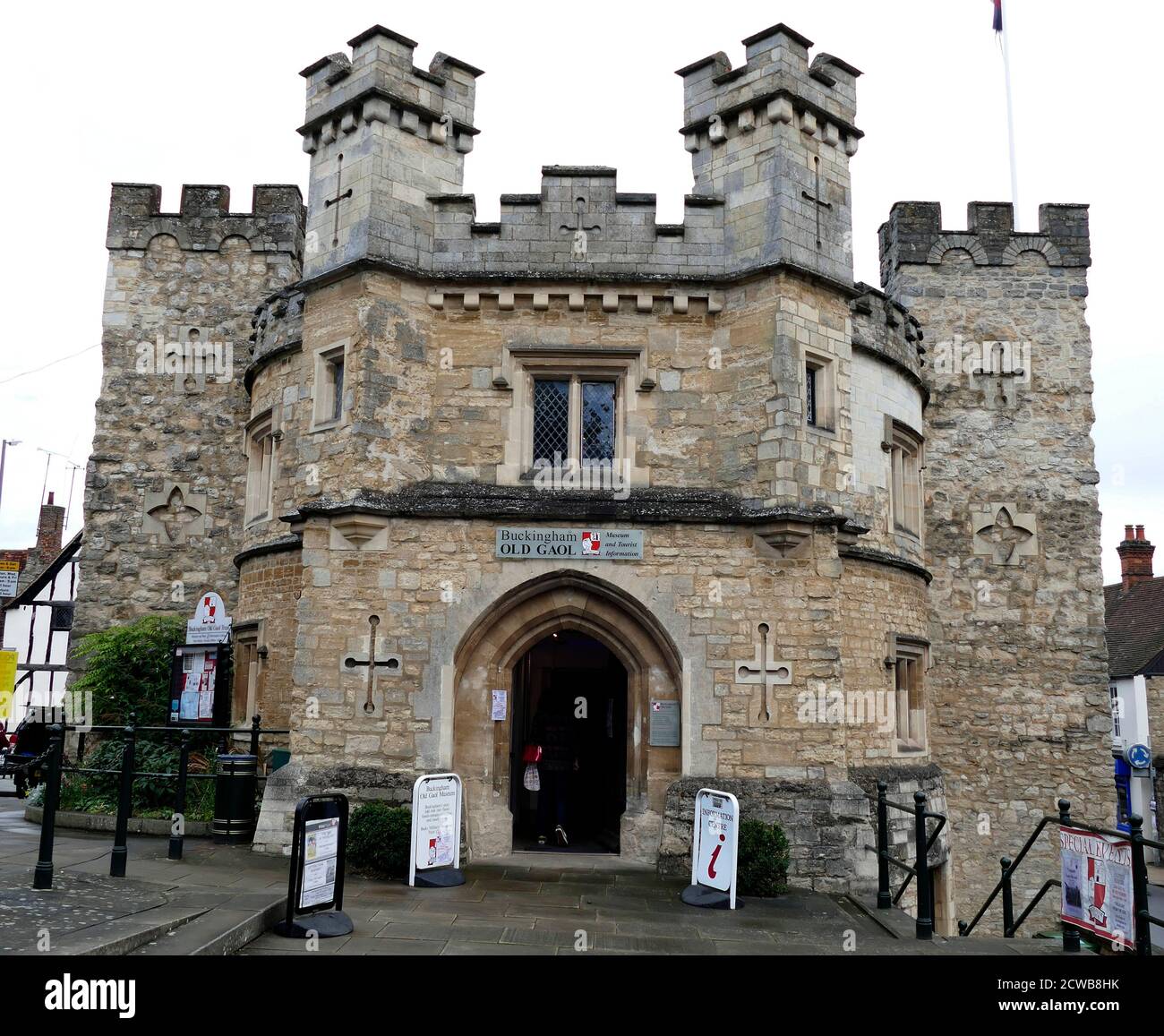 Buckingham Old Gaol, a historic building in Buckingham, England. now a museum, shop and tourist information centre, the original prison building was erected in 1748. It was built in the Gothic style. One of the prisoners jailed here was the prize fighter Simon Byrne. Stock Photo
