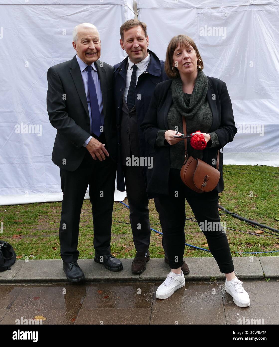 Frank Field, Chris Leslie and Jess Phillips arrive for media interviews after returning to parliament after the prorogation was annulled by the Supreme Court. 25th September 2019. . Jess Phillips (born 1981), British Labour Party politician, Member of Parliament since 2015. Frank Field (born 1942), British politician who has been the Member of Parliament (MP) for Birkenhead since 1979, serving as a Labour Party MP until August 2018 and thereafter as an Independent. Chris Leslie (born 1972) British politician and Member of Parliament (MP) for Nottingham East since 2010. minister in the Departme Stock Photo