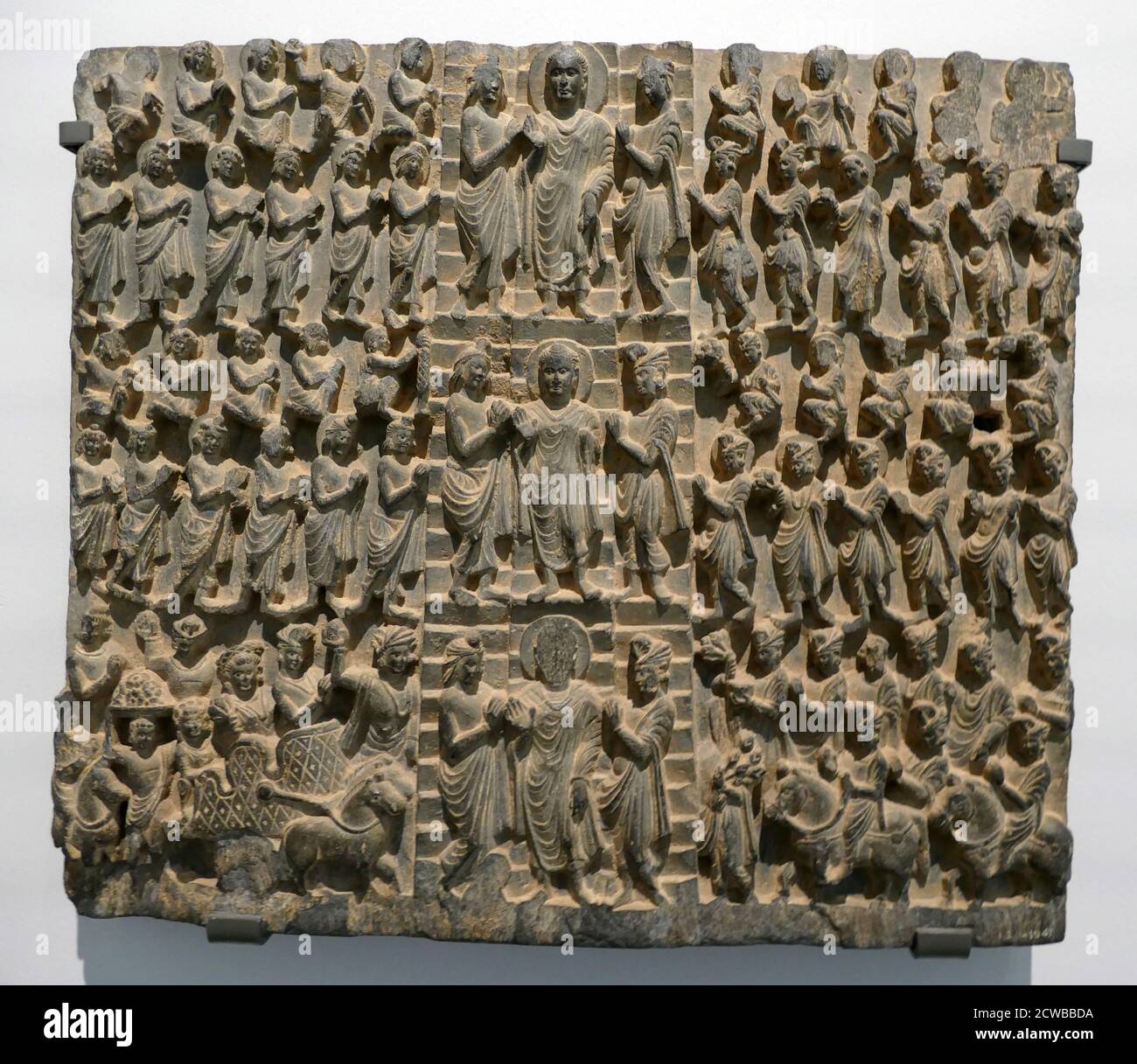 Descent of the Buddha from the Trayastrimsha Heaven. 200 -300 AD Gandhara, Pakistan. Buddha is flanked by Indra (right) and Brahma (left) Stock Photo